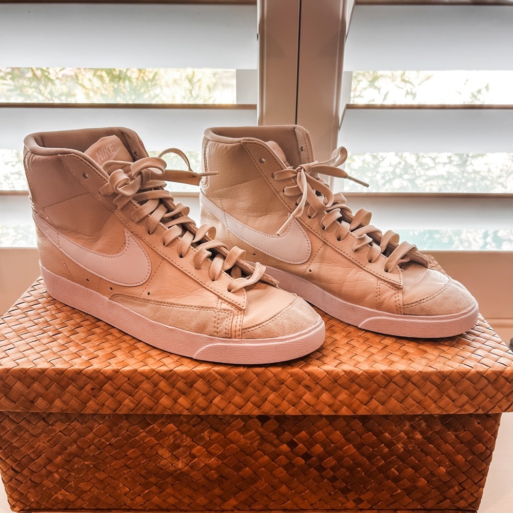 Nike Blazer Beige High-Top Sneakers Women’s Size 9.5